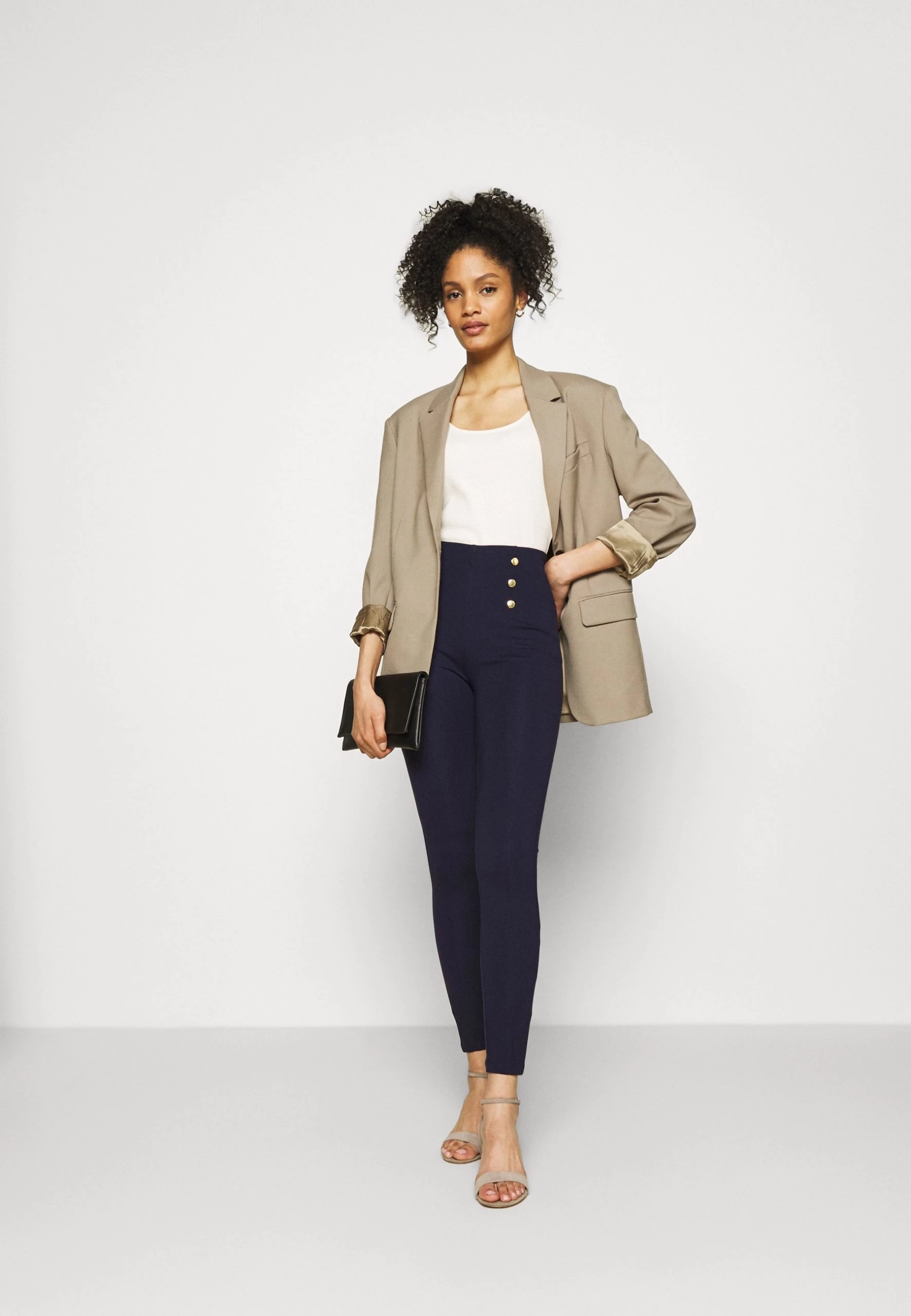 Anna Field Punto Leggings With Button DetailLeggingsDark Blue Donna Pantaloni AN621A04X-K11 2 Anna Field Punto Leggings With Button DetailLeggingsDark Blue Donna Pantaloni AN621A04X-K11 - immagine 2