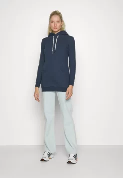 Anna Field -Anna Field 1afbea1125ec44d39d007c7c2873ca4d scaled