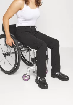 Anna Field PantaloniBlack Donna Pantaloni AN621A06T-Q11 -Anna Field 43b05b1a88f047a2b4ca8347982535f9 scaled