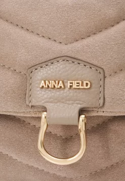 Anna Field LeatherBorsa A Tracolla Taupe Donna Borse AN651H16D-B11 7 Anna Field LeatherBorsa A Tracolla Taupe Donna Borse AN651H16D-B11 -Anna Field 7540d13e641344a88a8a7281c84a8eb7 scaled