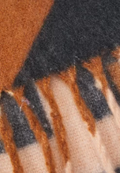 Anna Field Sciarpa - Brown/Off-White 5 Anna Field Sciarpa - Brown/Off-White -Anna Field 77dd5689652a4370869af41a87ecb3f2 scaled