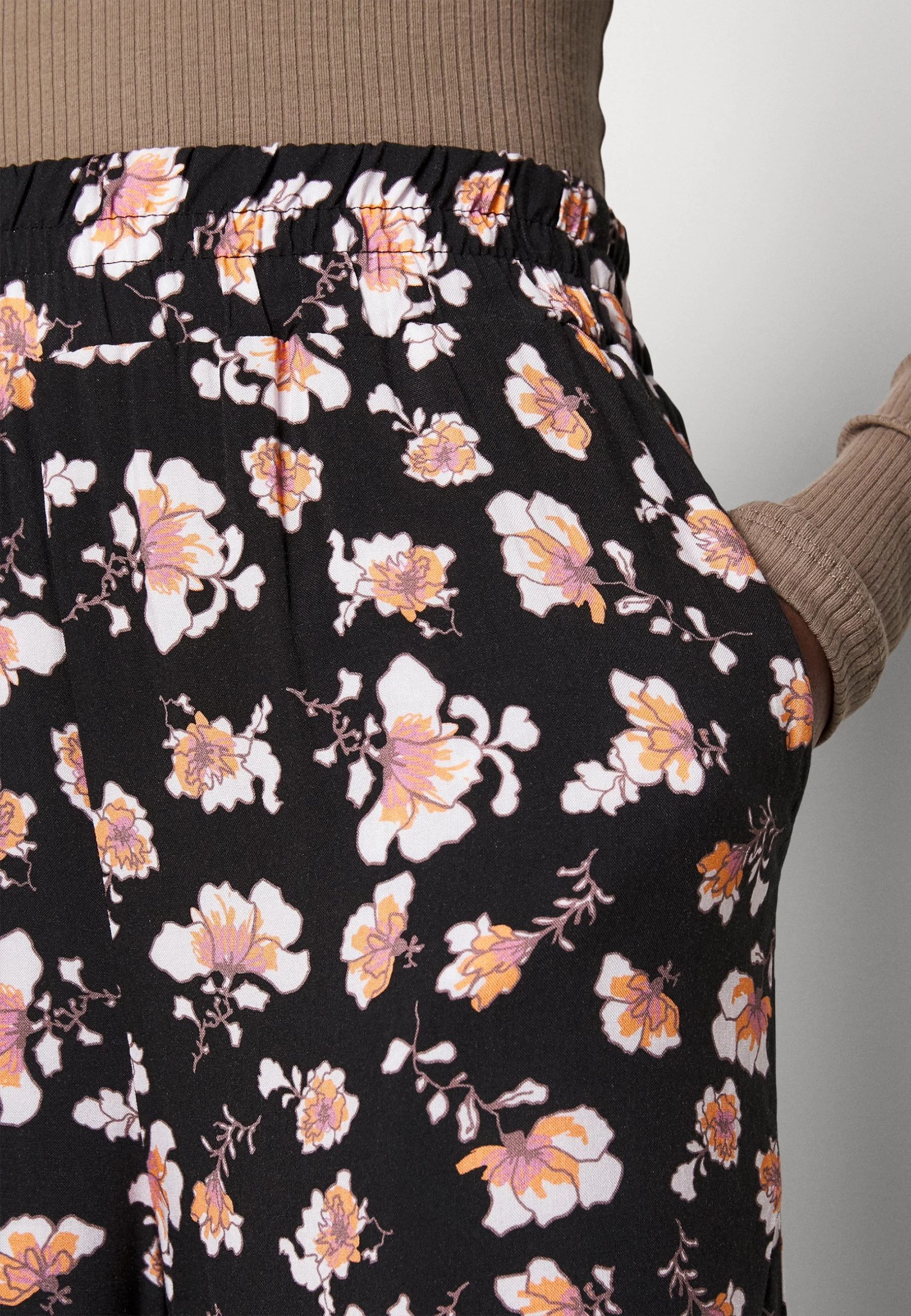 PantaloniBlack/Multi-Coloured Donna Pantaloni ANH21A00W-Q12 5 PantaloniBlack/Multi-Coloured Donna Pantaloni ANH21A00W-Q12 - immagine 5