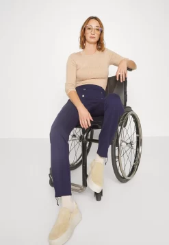 Anna Field PantaloniDark Blue Donna Pantaloni AN621A06R-K11 16 Anna Field PantaloniDark Blue Donna Pantaloni AN621A06R-K11 -Anna Field d4acf861cab64480bf050a61c8537486 scaled